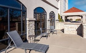 Hampton Inn & Suites Country Club Plaza